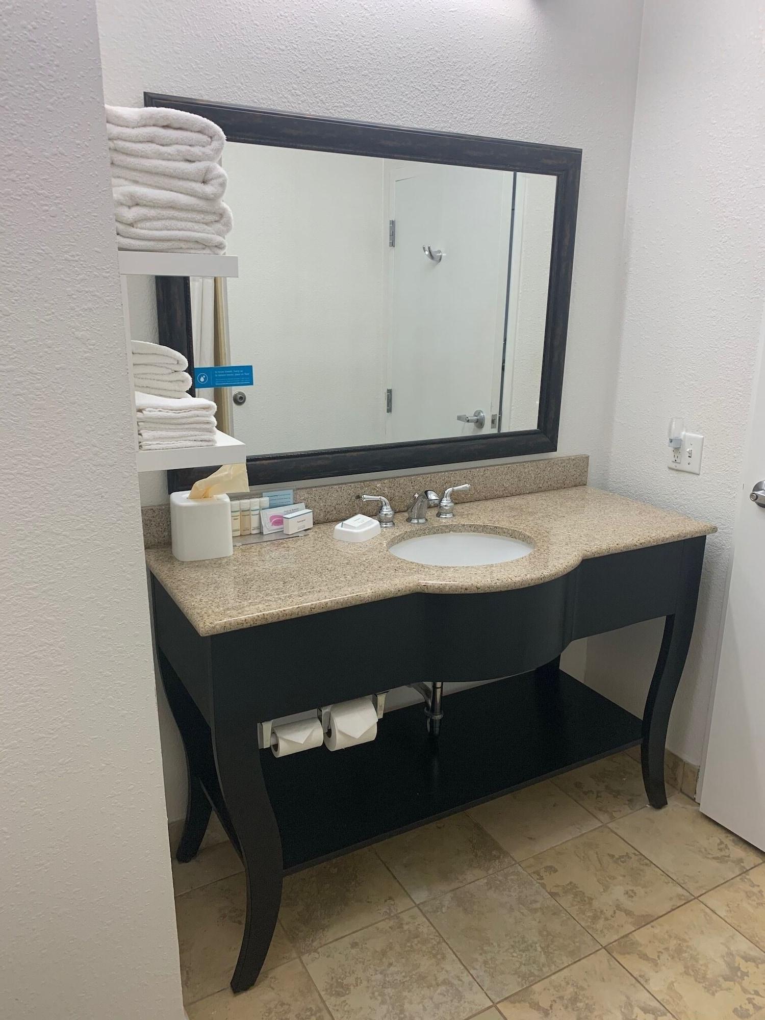 Hampton Inn Covington/Mandeville Екстериор снимка