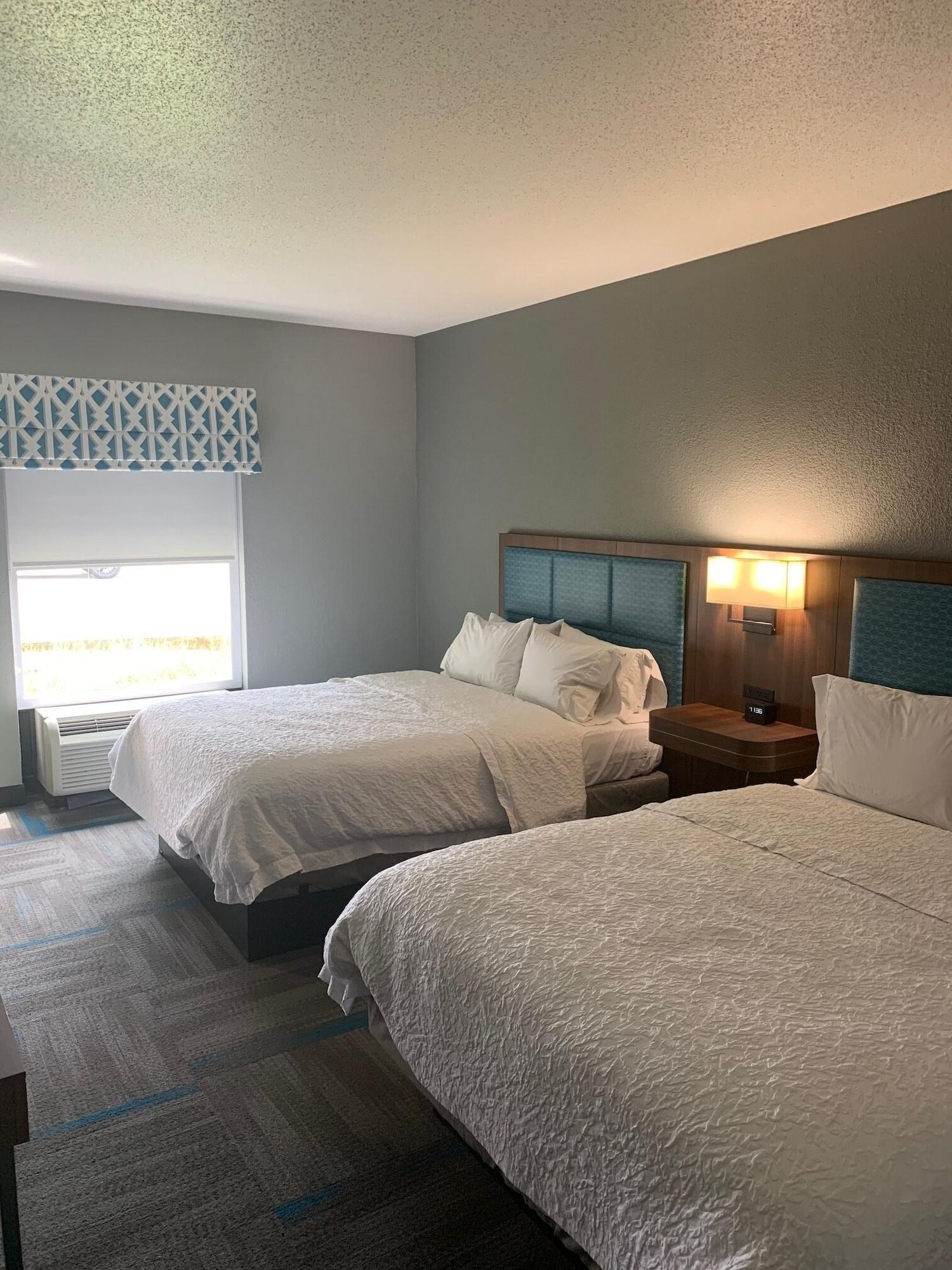 Hampton Inn Covington/Mandeville Екстериор снимка